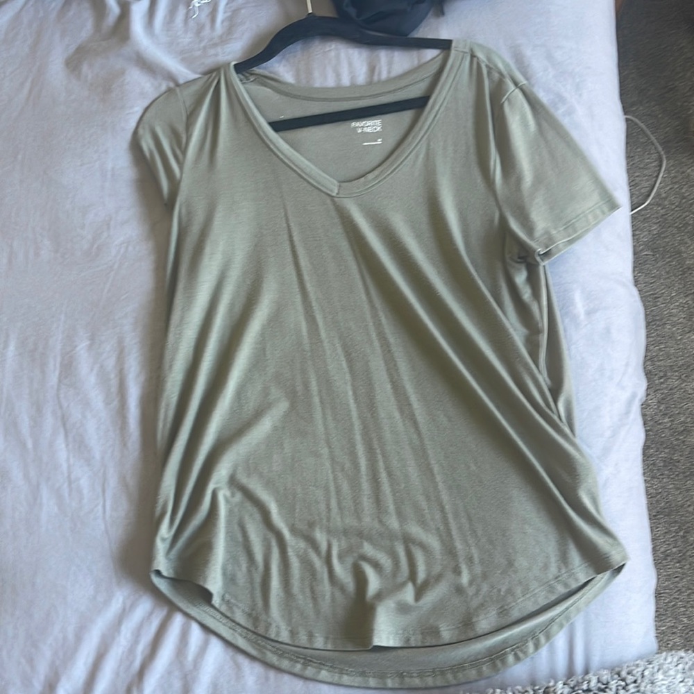 SO Favorite V Neck T shirt